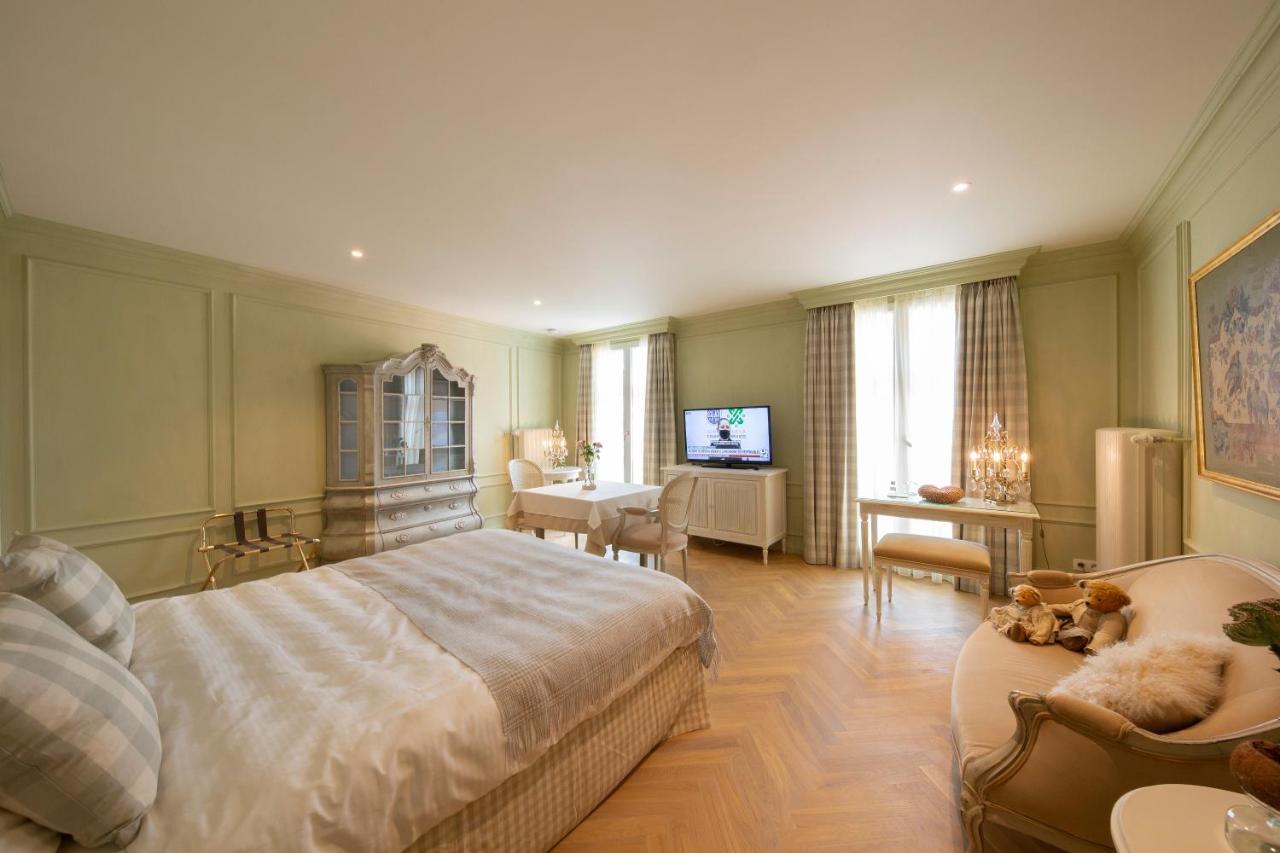 Guesthouse Mirabel บรูจส์ ภายนอก รูปภาพ
