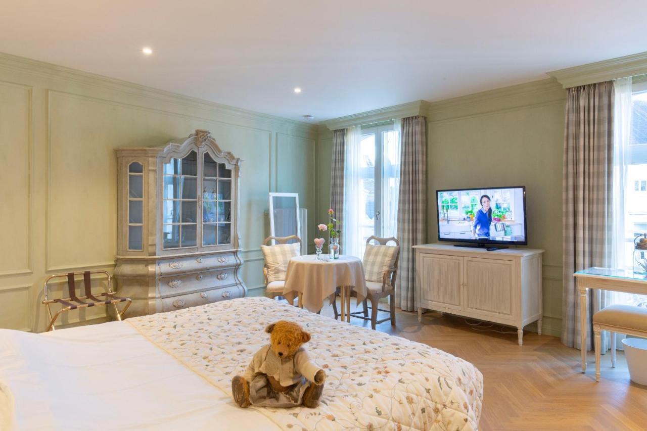 Guesthouse Mirabel บรูจส์ ภายนอก รูปภาพ