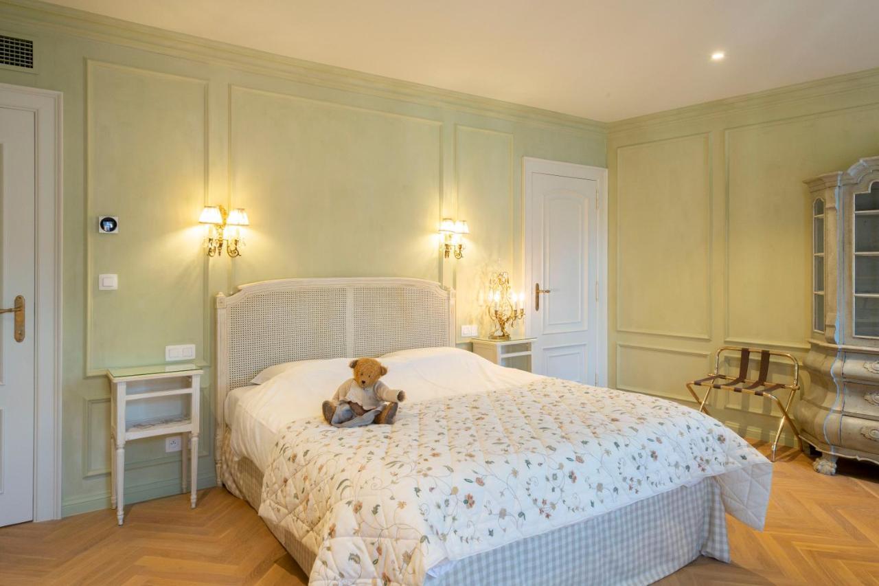 Guesthouse Mirabel บรูจส์ ภายนอก รูปภาพ