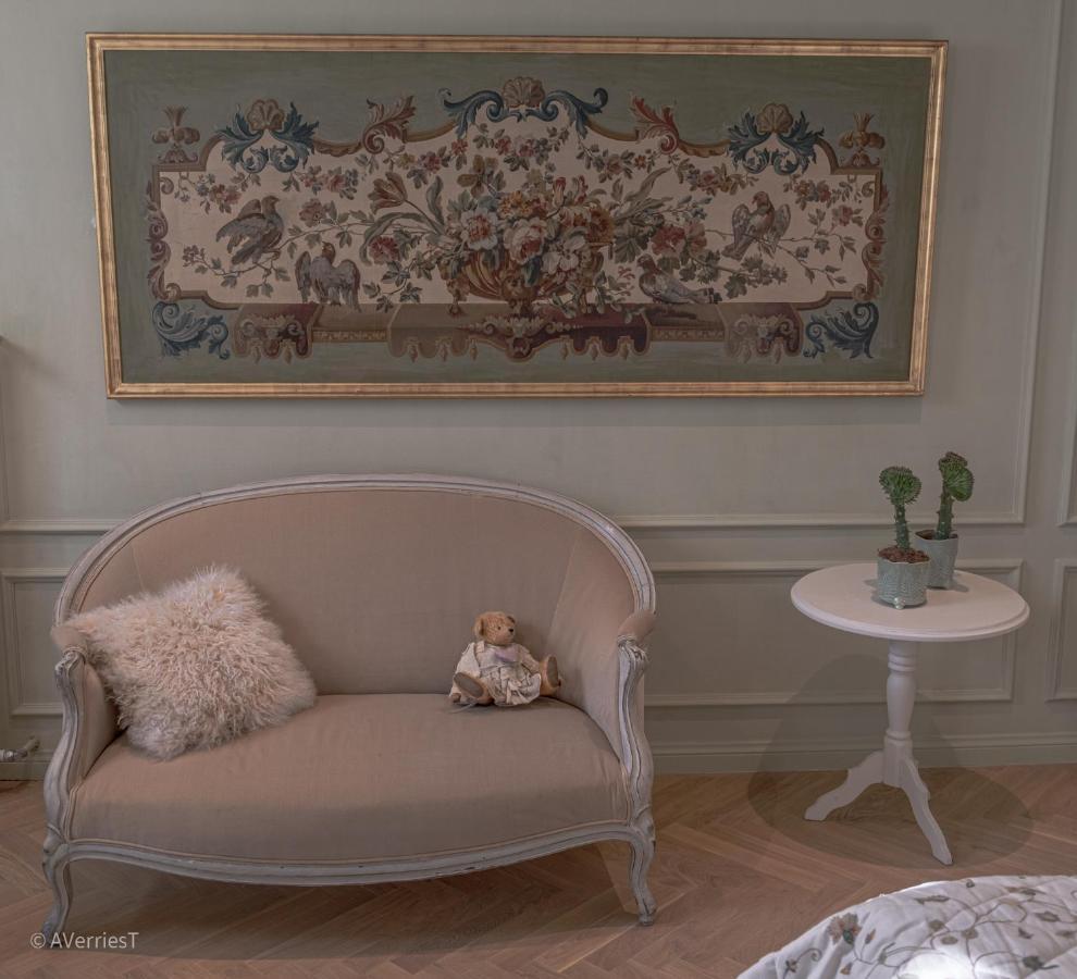 Guesthouse Mirabel บรูจส์ ภายนอก รูปภาพ